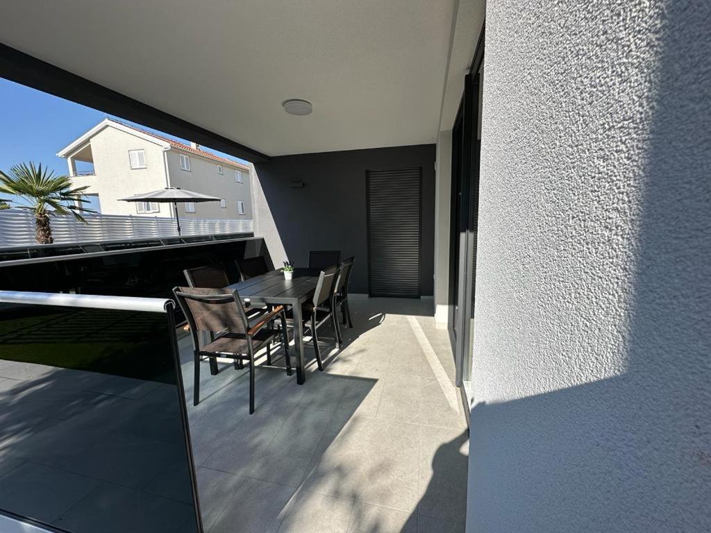 Luxury Apartments Marty Malinska Exterior foto