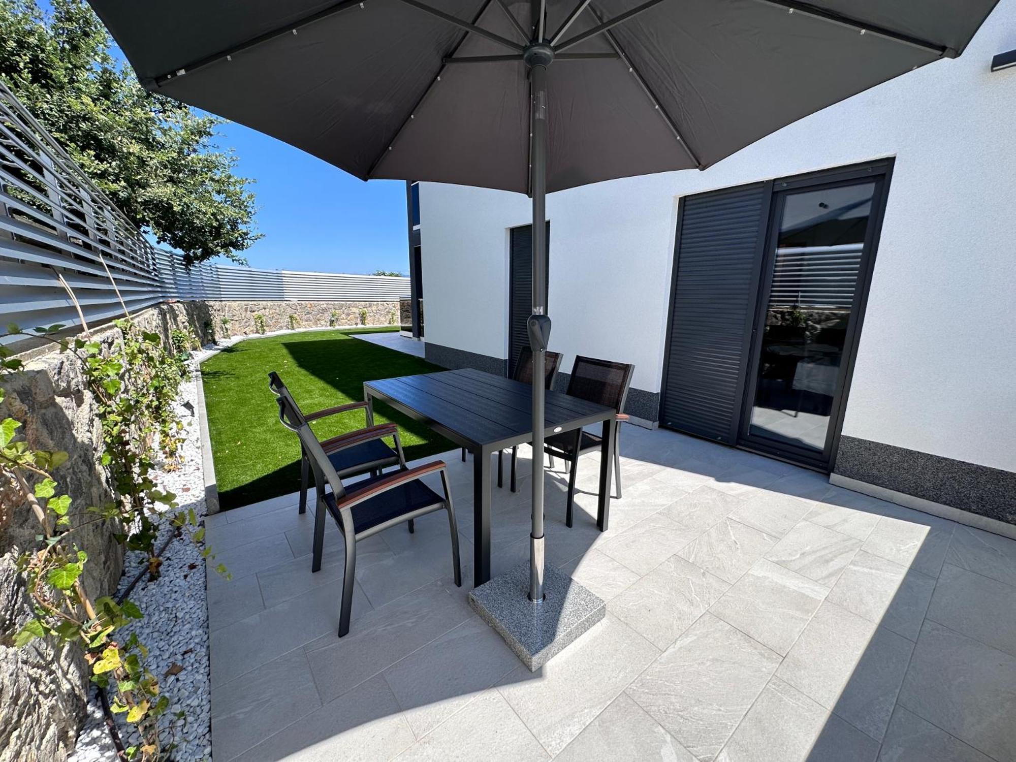 Luxury Apartments Marty Malinska Exterior foto