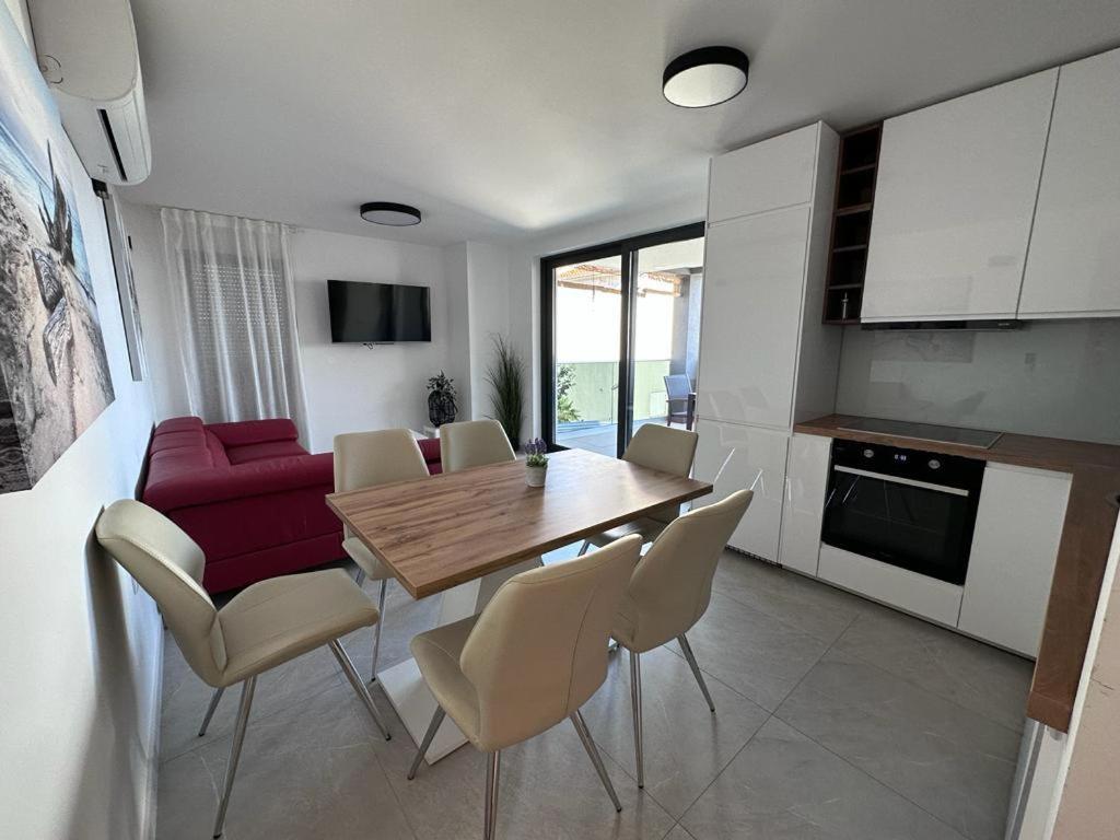 Luxury Apartments Marty Malinska Exterior foto